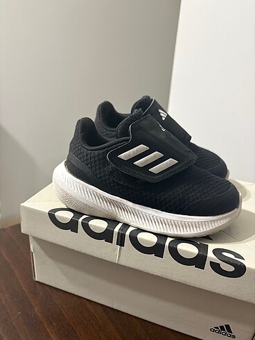 adidas çocuk spor ayakkabı