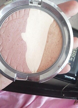 Chantecaille la blaine blanche pudra