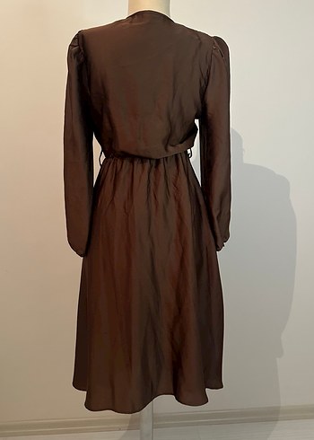 Kahverengi Uzun V Yaka Drapeli Elbise - Görsel 8