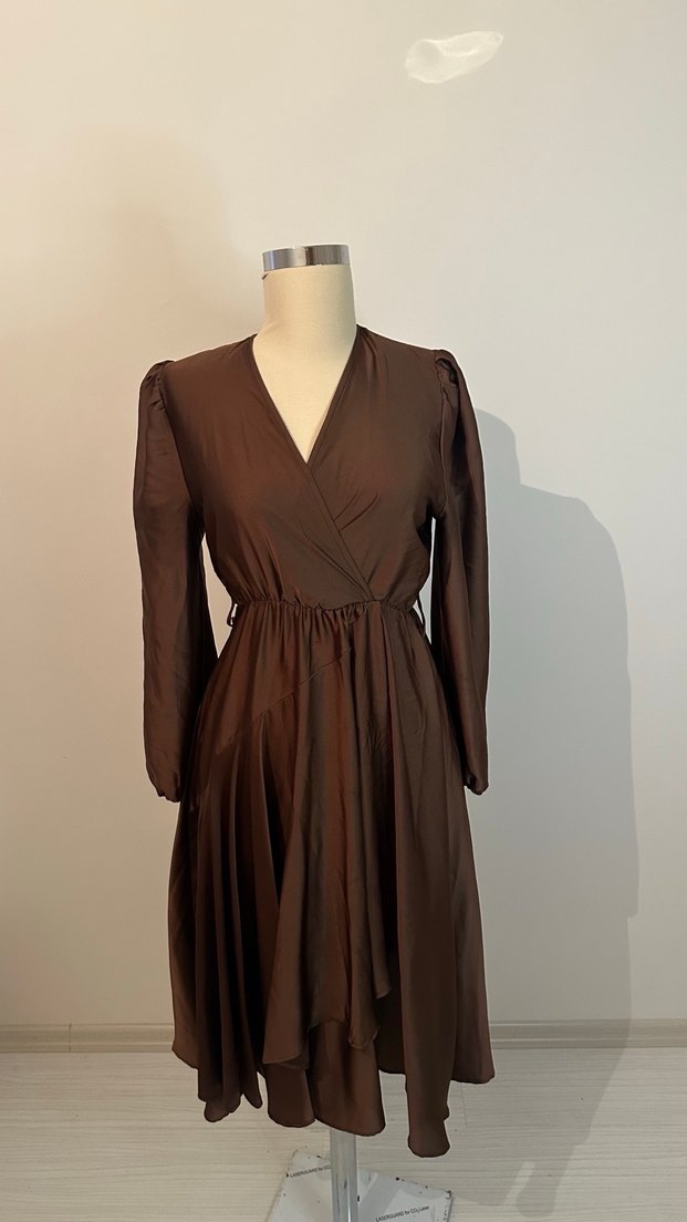 Kahverengi Uzun V Yaka Drapeli Elbise - Görsel 5