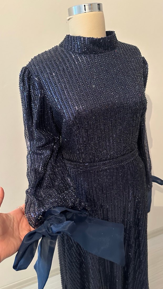 Parlak Lacivert Uzun Kollu Pilili Abiye Elbise - Görsel 3