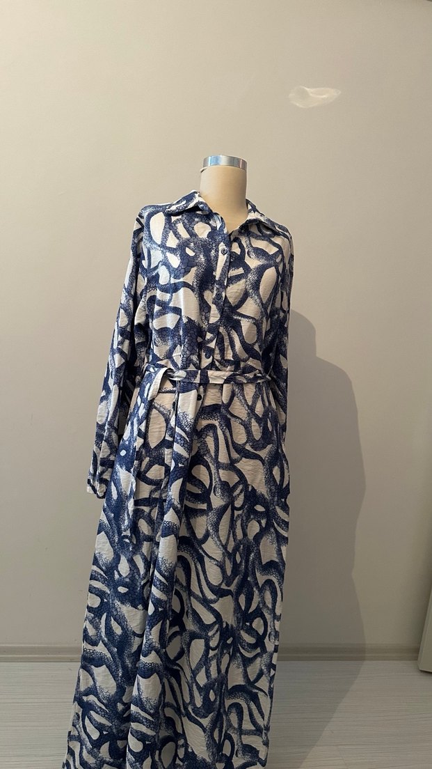 Düğmeli Mavi Gri Bağlamalı Uzun Elbise - Görsel 4