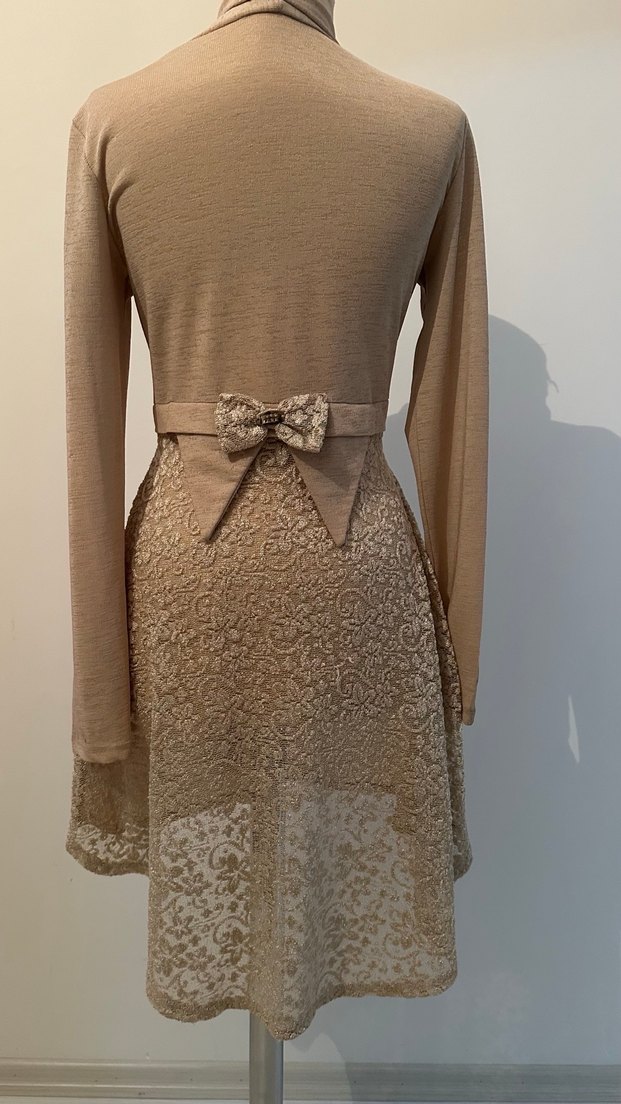 Bej Uzun Kollu Kuşaklı Kadın Hırka - Görsel 2