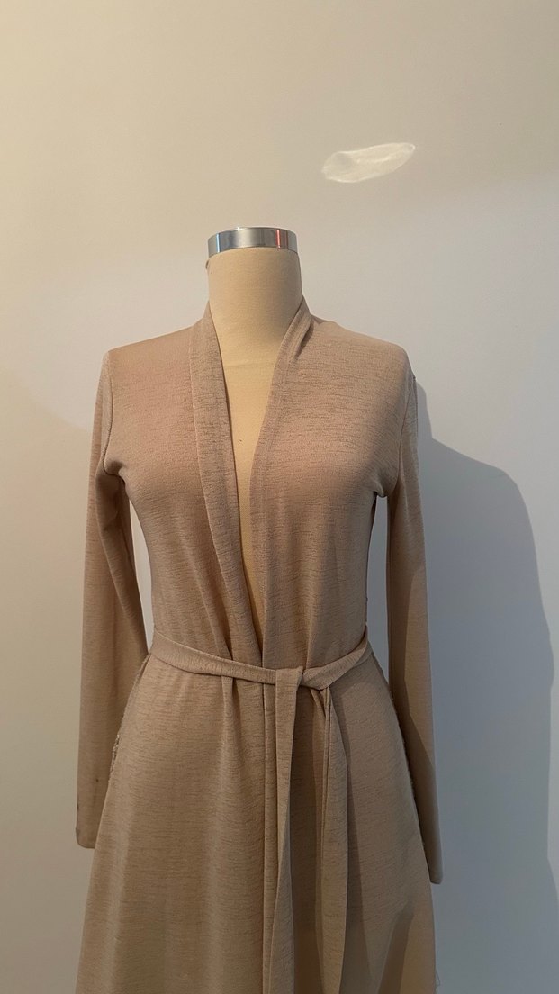 Bej Uzun Kollu Kuşaklı Kadın Hırka - Görsel 4