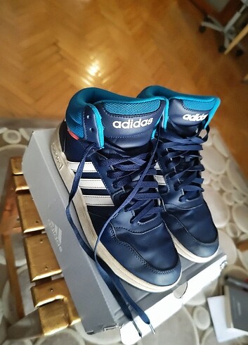 Adidas original spor ayakkabı 