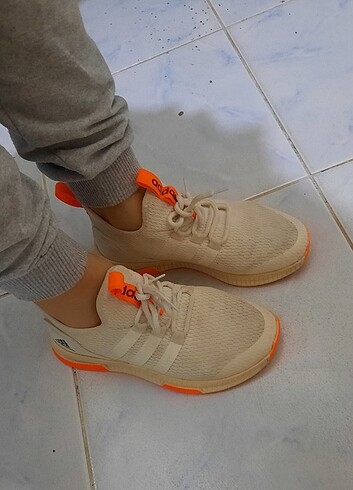 Adidas ( orijinal değil )