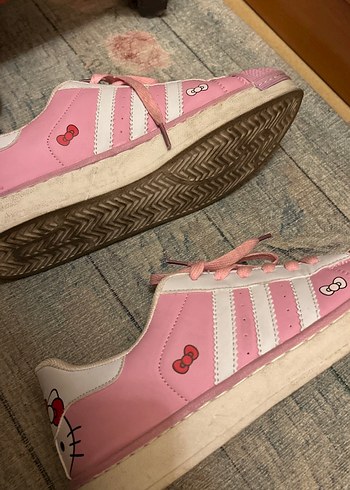 40 Beden pembe Renk Hello kitty ayakkabı