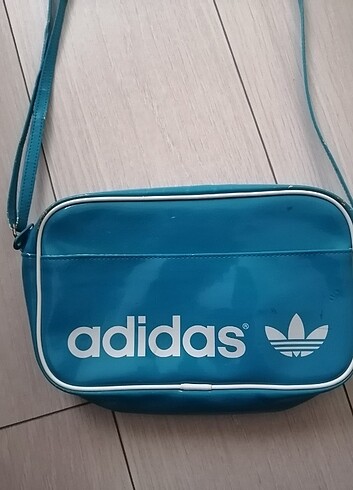  Beden Adidas çanta 