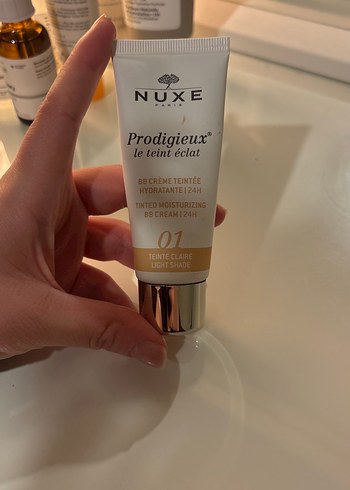 Nuxe Prodigieux 01 Işıltılı Bej BB Krem - Görsel 6