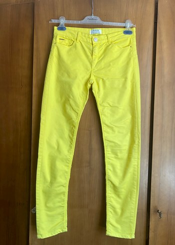 Stradivarius likralı limon sarısı skinny pantolon