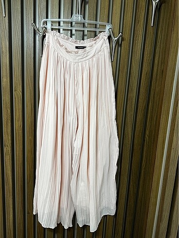 Şifon pileli bol paça pantalon