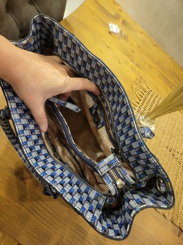 GUESS ORJİNAL ÇANTA - Görsel 4