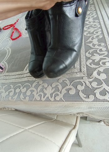 Tokalı Siyah Deri Kadın Dolgu Topuk Bot - Görsel 9