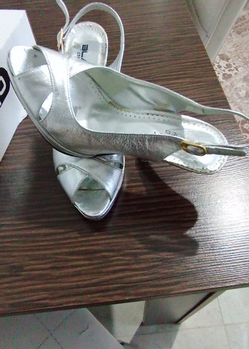 5 saat nişanda giyildi fırsat ürünü - Görsel 5