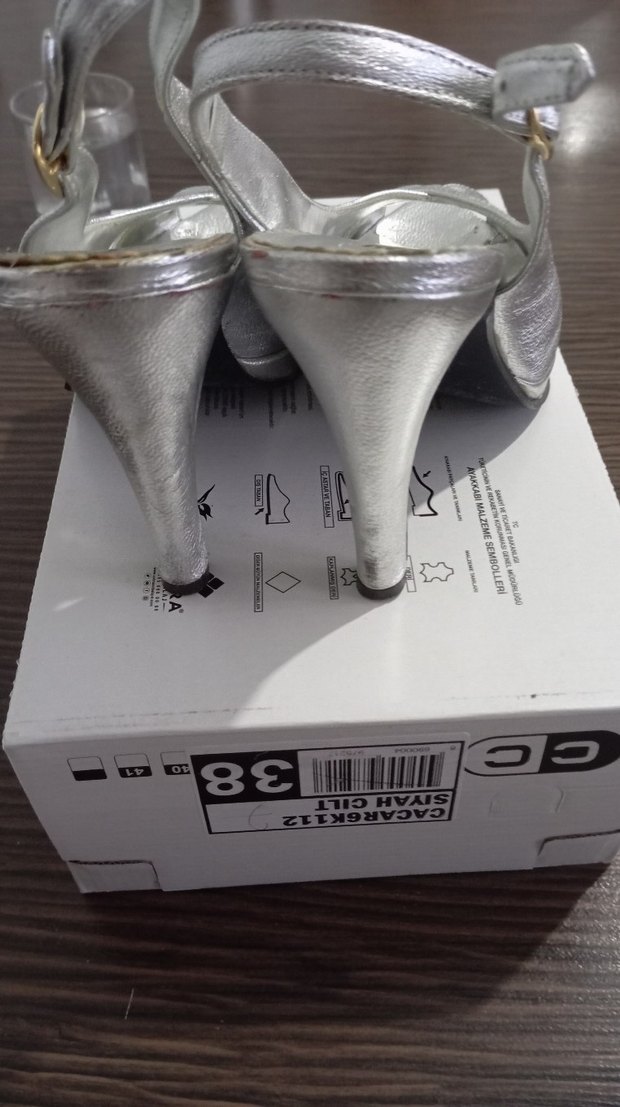 5 saat nişanda giyildi fırsat ürünü - Görsel 2