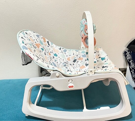 9- 18 kg Beden Fisher price titreşimli ana kucağı