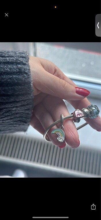 Pandora gökkuşağı charm