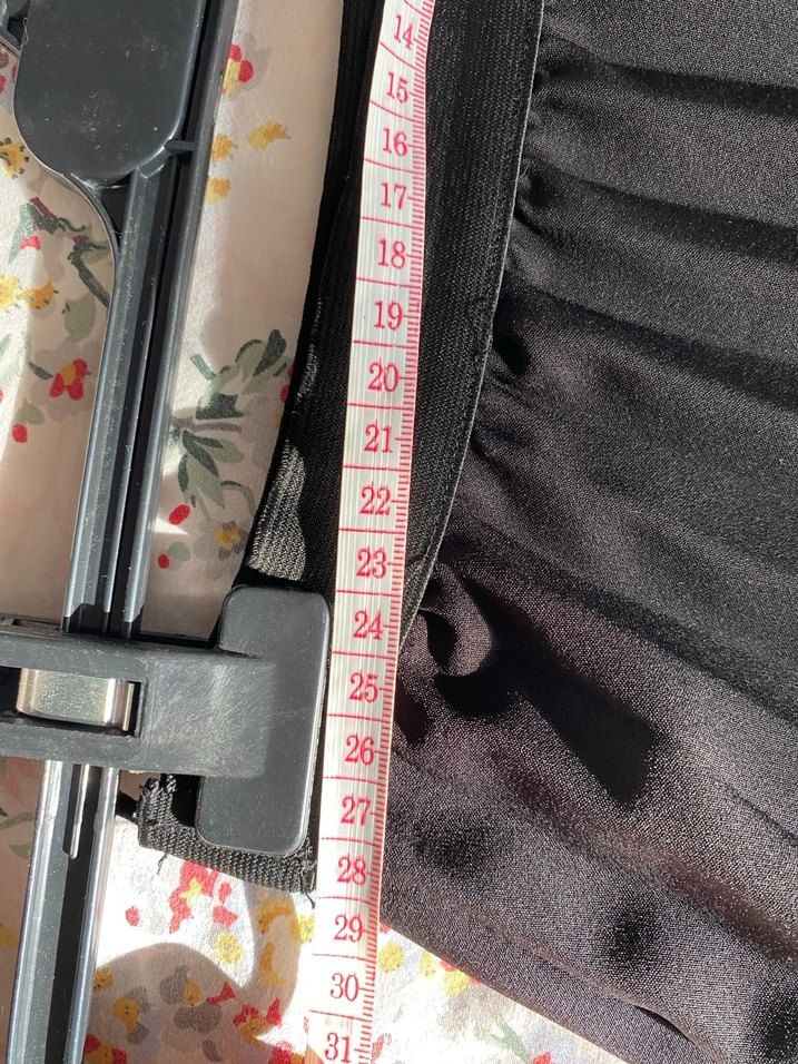 Siyah Pilili Uzun Kadın Etek - Görsel 3