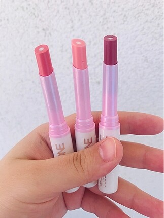 The one lip spa