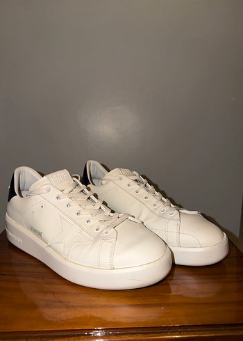 Golden Goose Deluxe Golden Goose Sneaker