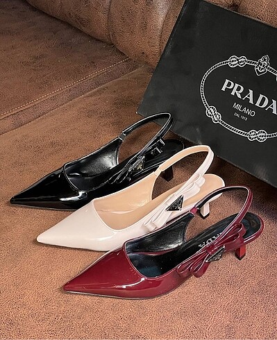 Prada topuklu