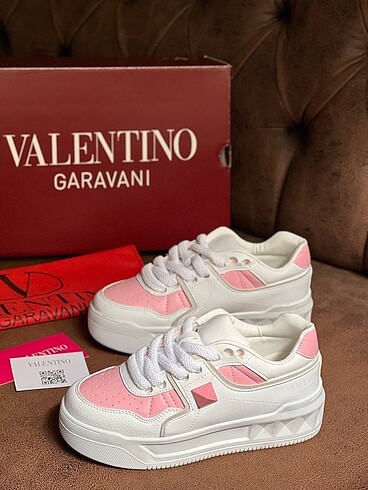 Valentino spor ayakkabı