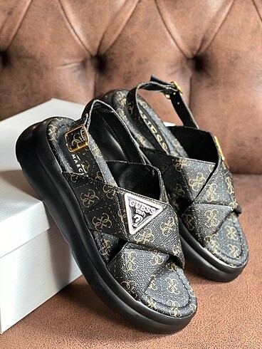 37 Beden çeşitli Renk Guess sandalet