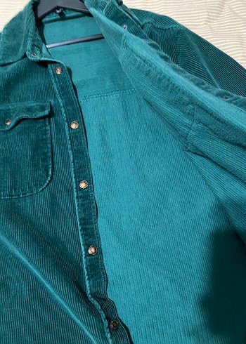 Düğmeli Turkuaz Kadife Gömlek - Görsel 4