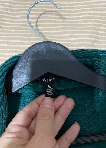 Düğmeli Turkuaz Kadife Gömlek - Görsel 3