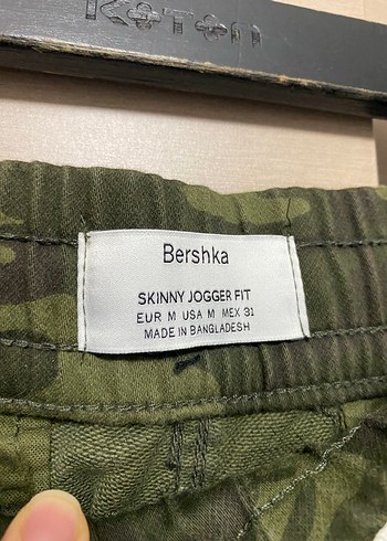 Kamuflaj Desenli Bol Kesim Pantolon - Görsel 3