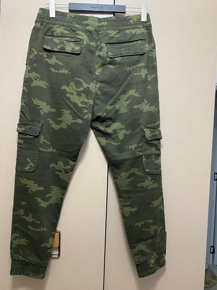 Kamuflaj Desenli Bol Kesim Pantolon - Görsel 4