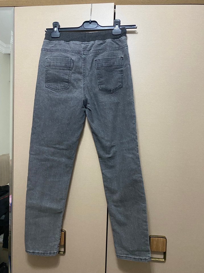 Gri Bel Detaylı Erkek Çocuk Denim Pantolon - Görsel 5