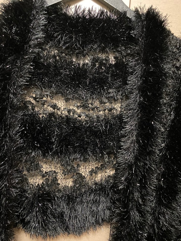 Siyah Kürklü Kadın Örgü Şal - Görsel 3