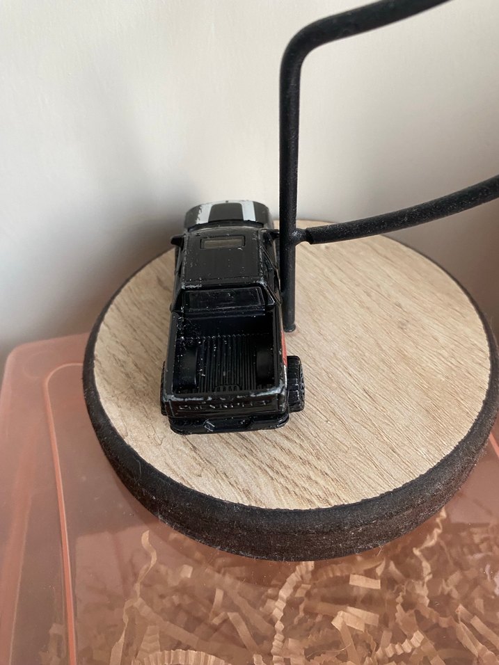Siyah Minyatür Oyuncak Araba - Görsel 2
