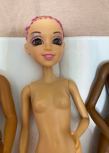  Beden Barbie Çeşitli Ten Renklerinde Bebek Seti
