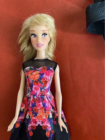 Prenses barbie bebek