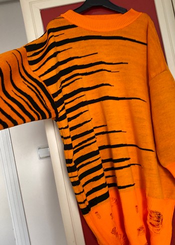 Turuncu Zebra Desenli Oversize Triko Kazak - Görsel 2