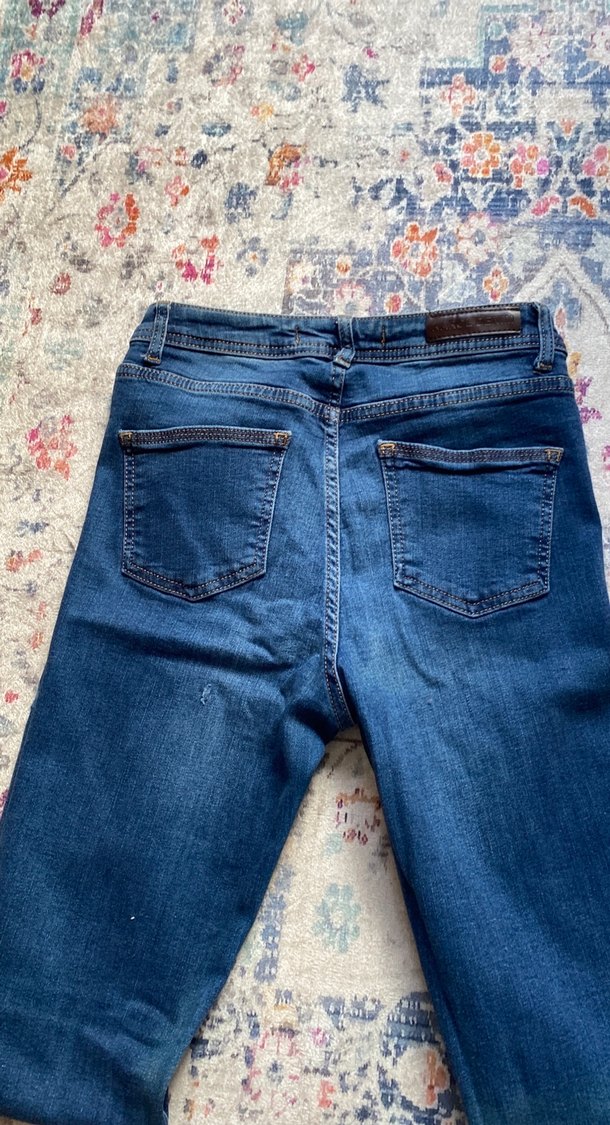 Kadın Mavi Yırtık Denim Pantolon - Görsel 4