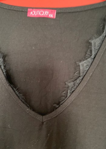 Siyah V Yakalı Kadın Tişört - Görsel 3