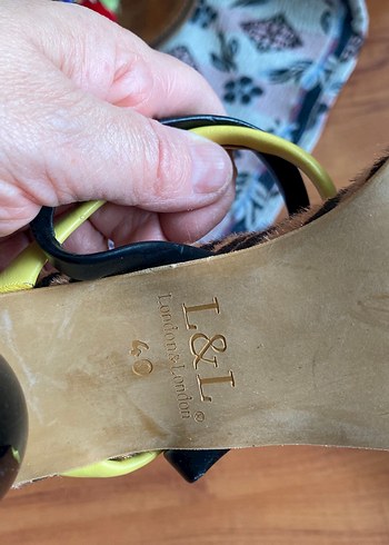 Zebra Desenli Kadın Dolgu Topuk Sandalet - Görsel 3