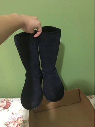 Ugg bot