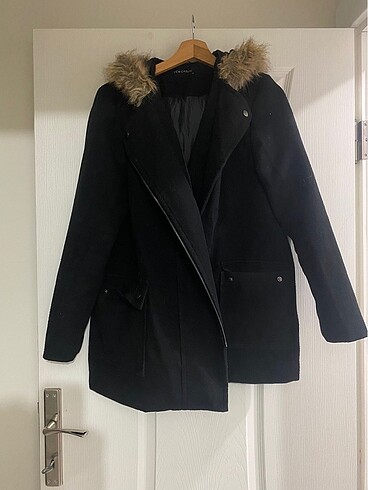 44 Beden LC Waikiki Kaşe Kaban