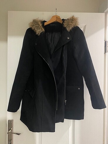 44 Beden siyah Renk LC Waikiki Kaşe Kaban