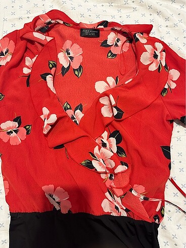 Zara Zara alttan çıtçıtlı bluz