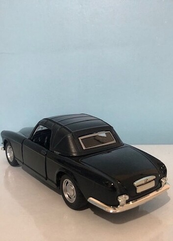  Beden Renk 1:32 BMW 503 Sıfır Siyah