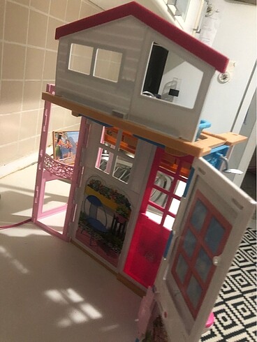  Beden Barbie evi