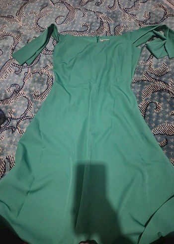 Yeşil Düşük Omuz Elbise - Görsel 2