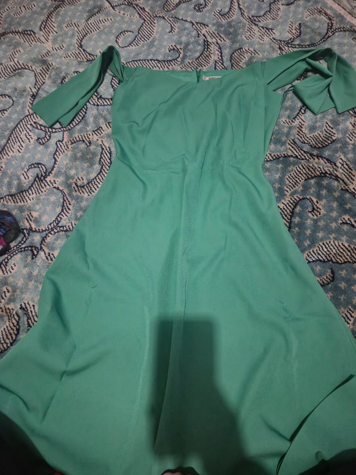 Yeşil Düşük Omuz Elbise - Görsel 2