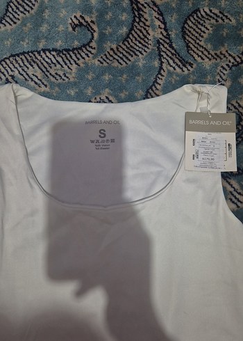 Beyaz Kadın Kolsuz Atlet - Görsel 2