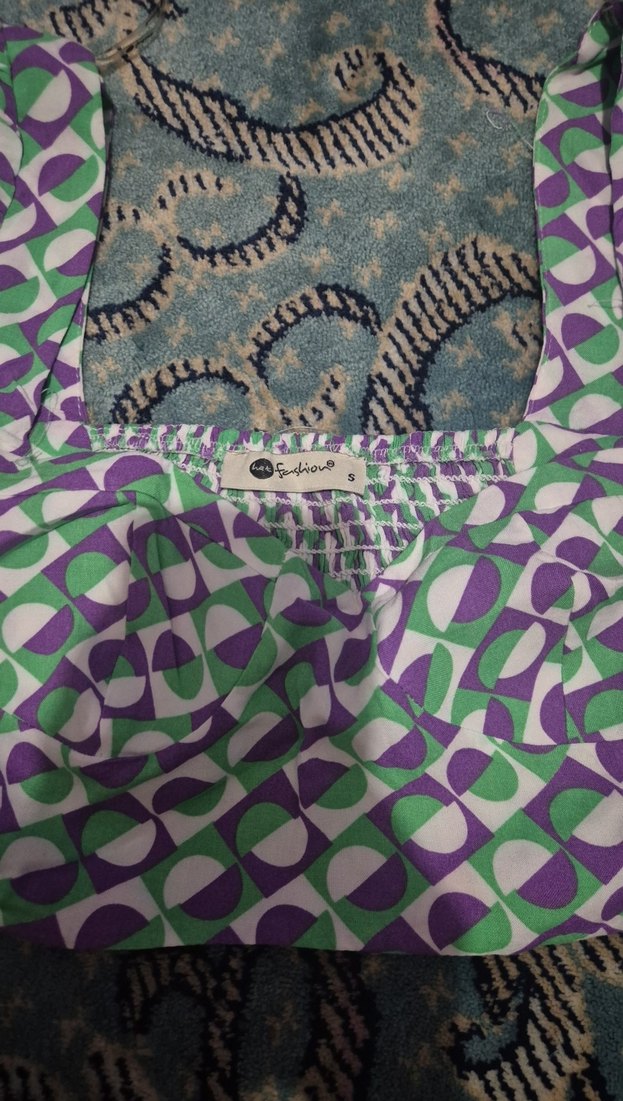 Kalp Yaka Crop - Görsel 2